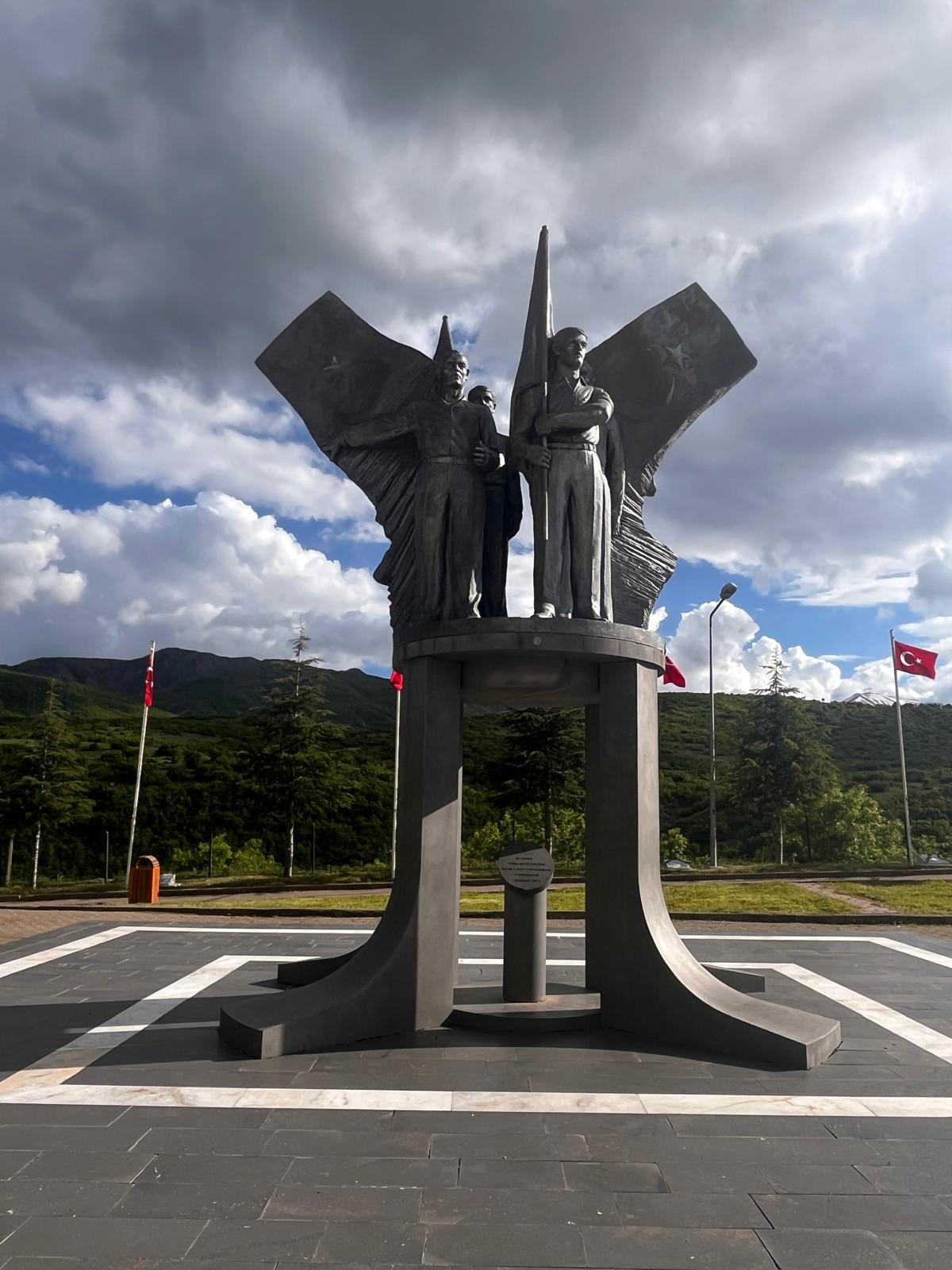 33 ŞEHİDİN HAZİN HİKAYESi ( UNUTMAYACAĞIZ)