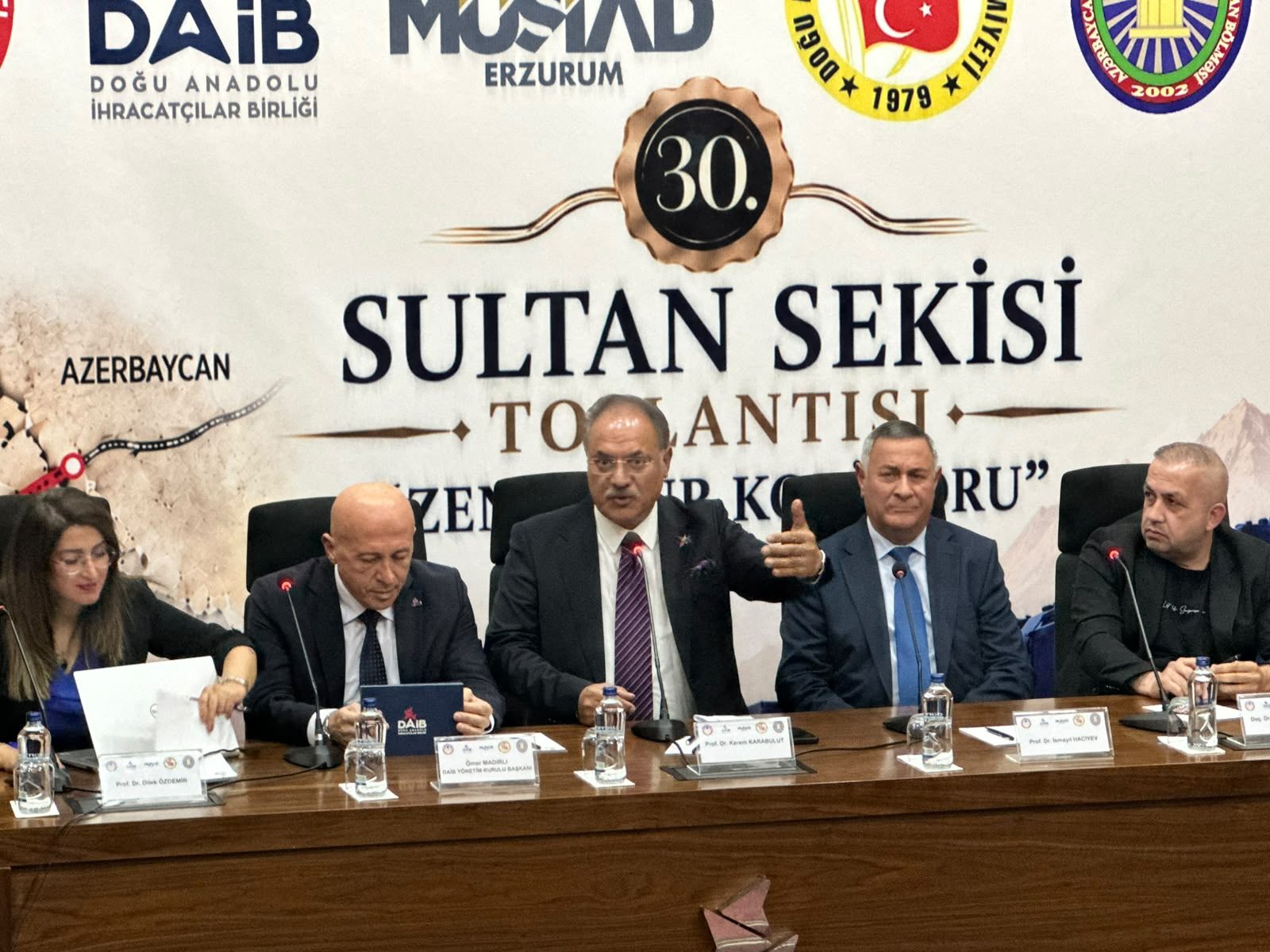 30. Sultan Sekisi Toplantısı’nda "Zengezur Koridoru" ele alındı...